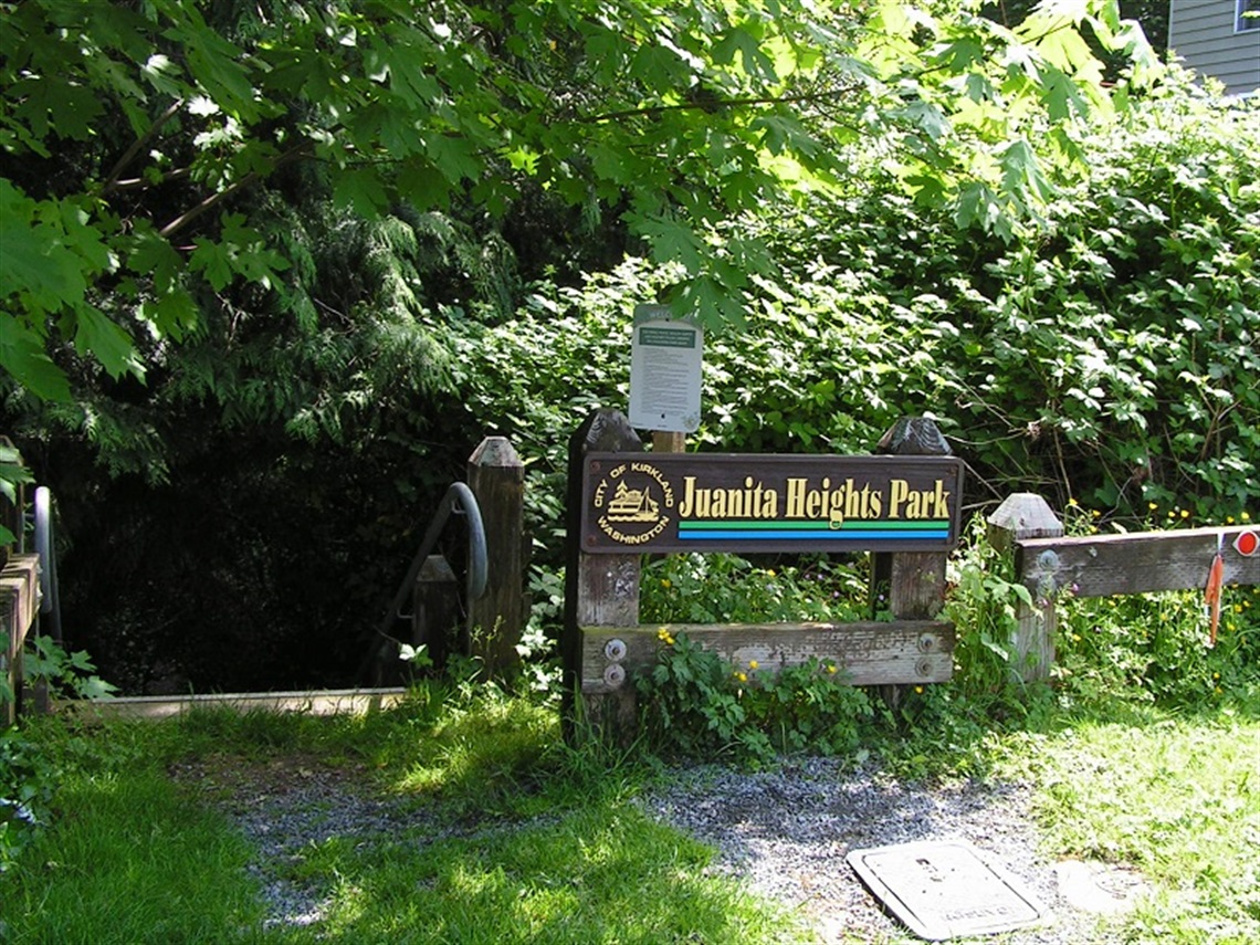 Juanita Heights Park sign