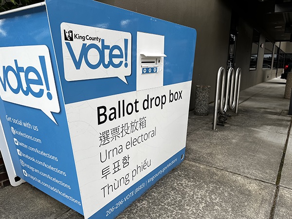 Voting ballot drop box City Hall 2022.jpg