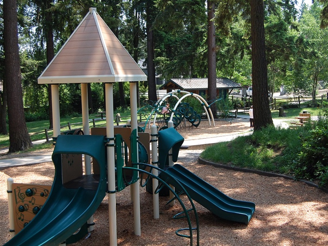 South Rose Hill Park playgrounds