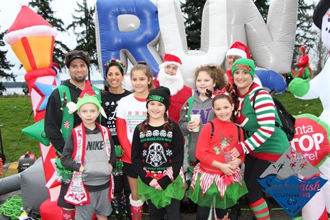 12Ks of Christmas_Snohomish Running Company (1).jpg