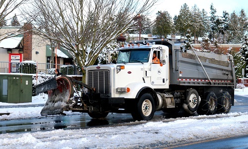 Kirkland snow plow on Juanita Drive